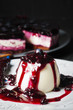 Panna Cotta mit Heidelbeer-Soße und Heidelbeer-Frischkäsetorte
