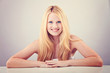 Foto: portrait of a young beautiful blonde girl portrait of a young beautiful blonde girl