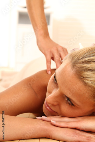Photo: Frau beim Wellness Frau beim Wellness