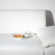 Foto: Essen nicht aufgeräumt, Unordnung im Wohnzimmer Essen nicht aufgeräumt, Unordnung im Wohnzimmer