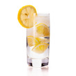 Wasser mit Zitrone