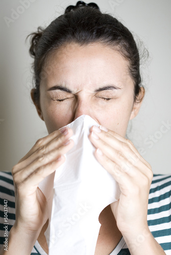 Photo: Frau mit Allergie Frau mit Allergie