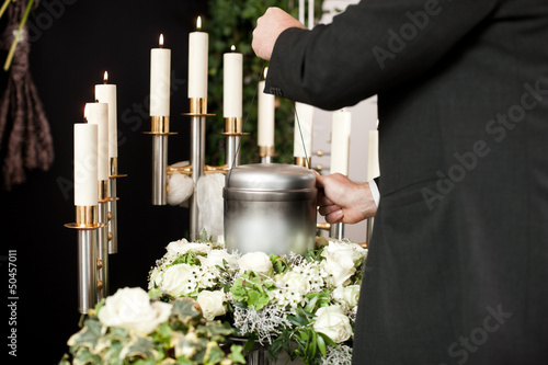 Photo: Grief - urn Funeral and cemetery Grief - urn Funeral and cemetery