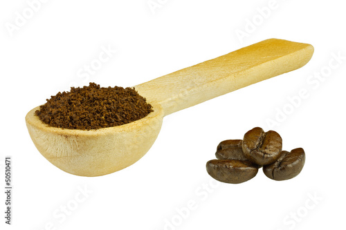 Photo: A spoonful of ground coffee A spoonful of ground coffee