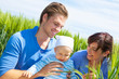 familie im feld