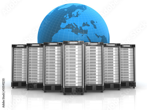 Illustration: 7 Server in Formation mit blauem Globus 7 Server in Formation mit blauem Globus