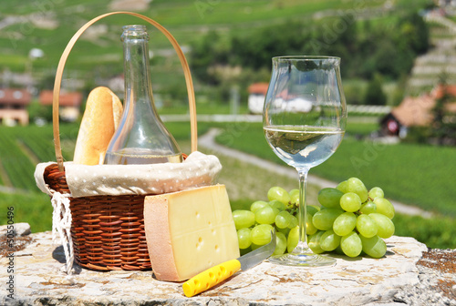 Photo: Wine and grapes Wine and grapes