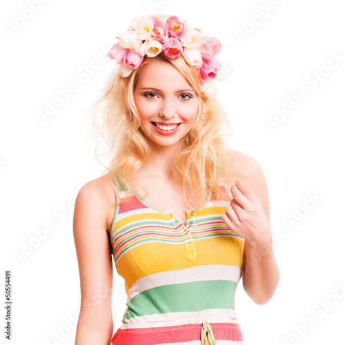 Photo: junge Frau mit Tulpenkopfschmuck junge Frau mit Tulpenkopfschmuck
