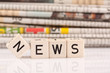News mit Zeitungsstapel ©yvonneweis