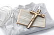 Photo: veste bianca per cresima con vangelo veste bianca per cresima con vangelo