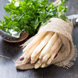 Weisser Spargel frisch geerntet