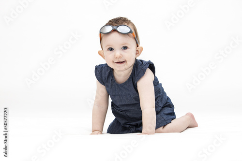 Photo: Mädchen mit Sonnenbrille Mädchen mit Sonnenbrille