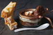 Schokoladen-Trifle zu Ostern