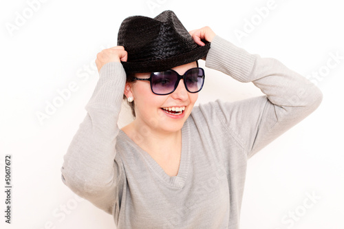 Photo: junge Frau mit Hut junge Frau mit Hut