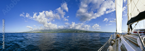 Photo: Ile de La Réunion vue depuis un voilier Ile de La Réunion vue depuis un voilier