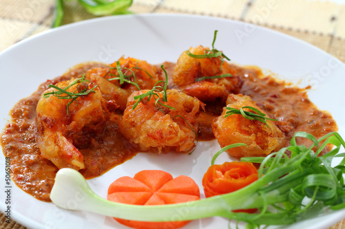 Photo: Fried prawn balls in red curry. Fried prawn balls in red curry.