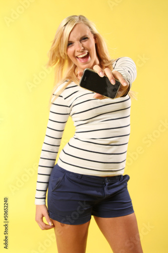 Photo: Frau mit Handy Frau mit Handy