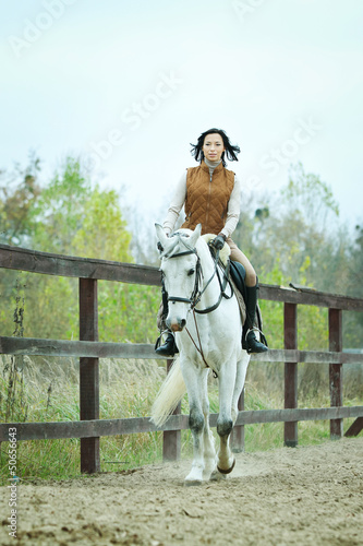 Photo: Woman jockey Woman jockey