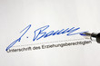  Unterschreiben eines schulischen Dokumentes