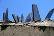 Scherben auf der Mauer