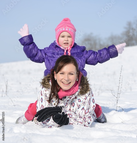 Photo: mère et bébé en hiver mère et bébé en hiver