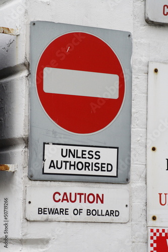 Photo: stop no access stop no access