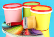 Foto: Set for painting: paint pots, brushes, palette of colors Set for painting: paint pots, brushes, palette of colors