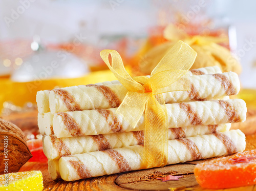 Photo: wafer and christmas decoration wafer and christmas decoration