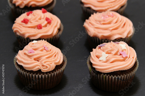 Photo: Cupcakes au chocolat et glaçage crème au beurre Cupcakes au chocolat et glaçage crème au beurre