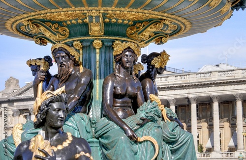 Photo: fontaine de la place de la concorde fontaine de la place de la concorde