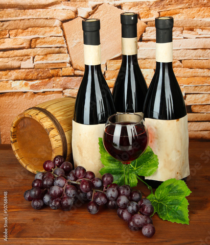 Photo: Composition of wine, wooden barrel and grape, Composition of wine, wooden barrel and grape,