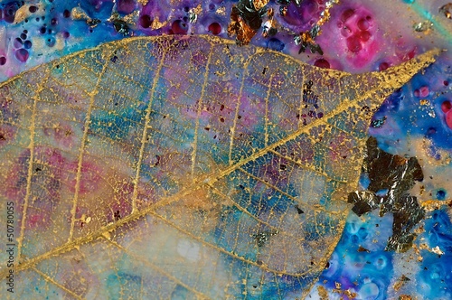 Gold Filigree Leaf 1
