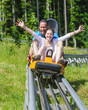 Vergnügen auf der Sommerrodelbahn