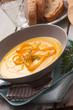 Karottensuppe mit Olivenbrot