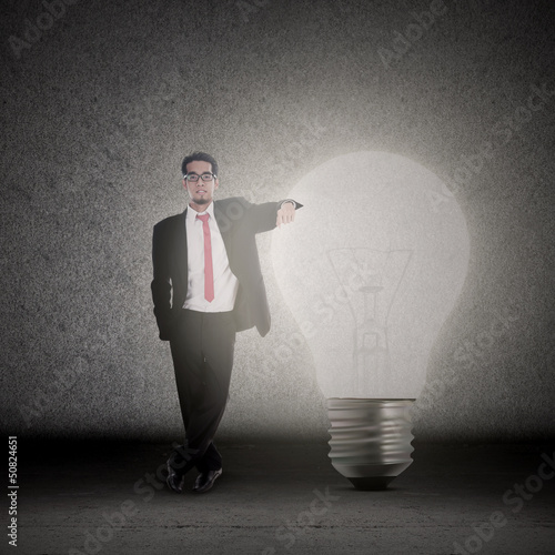 Photo: Businessman has idea Businessman has idea