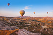 Foto: Hot air balloon flying over Cappadocia Turkey Hot air balloon flying over Cappadocia Turkey