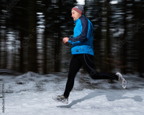 Photo: Jogger im Winter Jogger im Winter