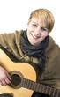 Mädchen spielt Gitarre