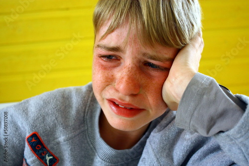 Photo: jeune adolescent triste jeune adolescent triste