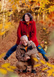 sportliche Senioren im Herbst / walking 6
