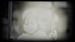 Vídeo: Little girl swinging and smiling, vintage styled shot. Little girl swinging and smiling, vintage styled shot.