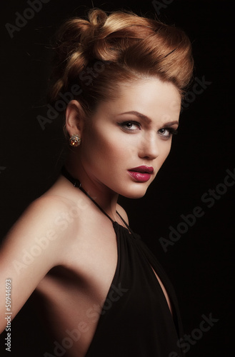 Photo: Fashion Woman. Stylish Makeup. Fashion Woman. Stylish Makeup.