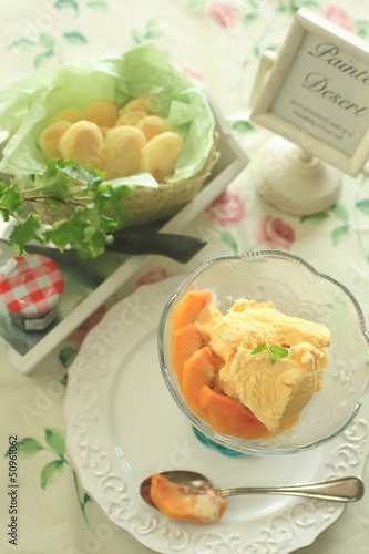 Photo: ピーチアイスクリームとクッキー ピーチアイスクリームとクッキー