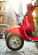 canvas print picture - Roter Retrolook Motorroller in Rom - Red Scooter in Rome