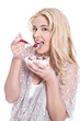 Photo: Junges Mädchen ernährt sich gesund - Müsli Junges Mädchen ernährt sich gesund - Müsli