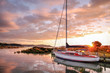 Yacht im kleinen Hafen von Coromandel