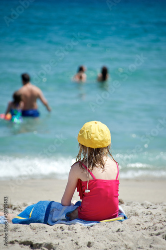 Photo: bambina in spiaggia bambina in spiaggia