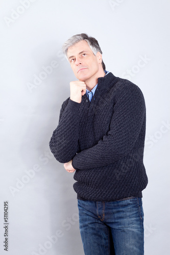 Photo: mann casual look mann casual look