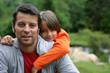 Foto: Child hugging father Child hugging father