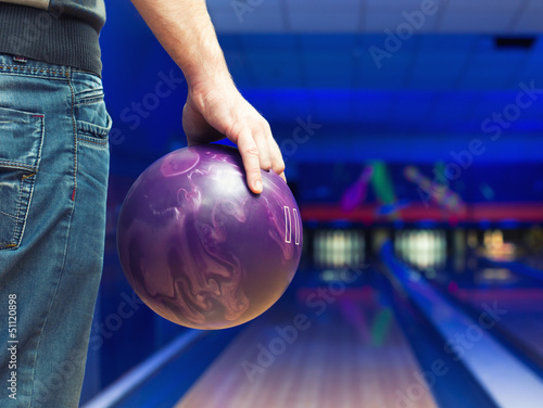 Photo: Man with bowling ball Man with bowling ball